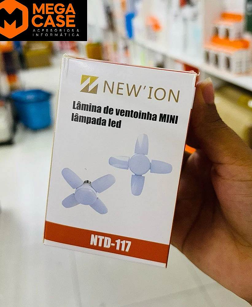 Mini Lâmpada LED Ventoinha New’ion NTD-117 com 4 Pás